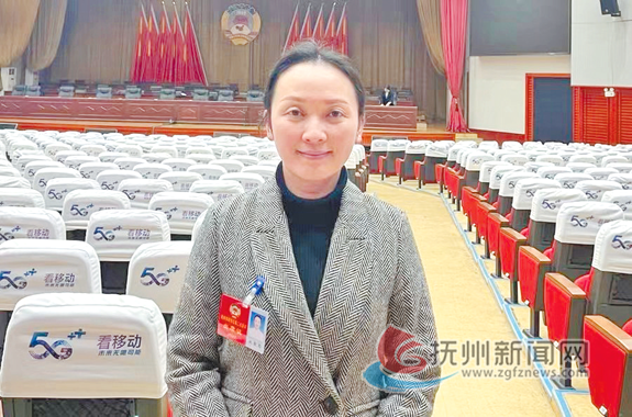 祝毅思加快新能源汽车产业发展构建绿色经济生态圈